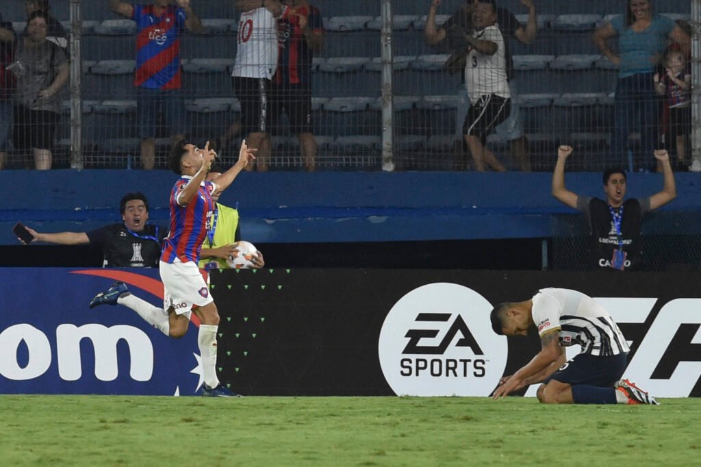 Alianza Lima cae ante Cerro Porteño en un final agónico en la Copa Libertadores